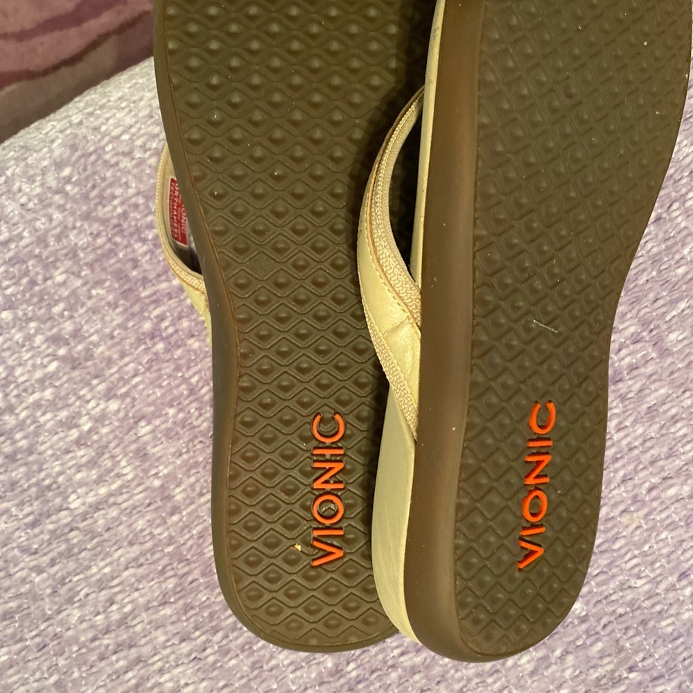 SOLD:  Vionic Flip Flops